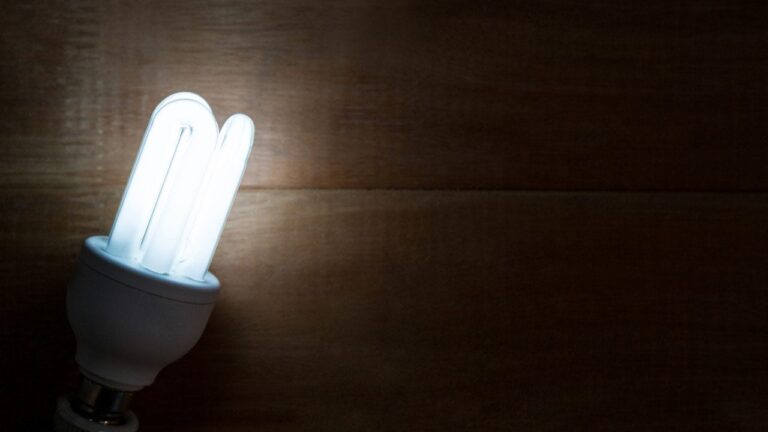o restabelecimento da energia elétrica tem sido feito progressivamente
