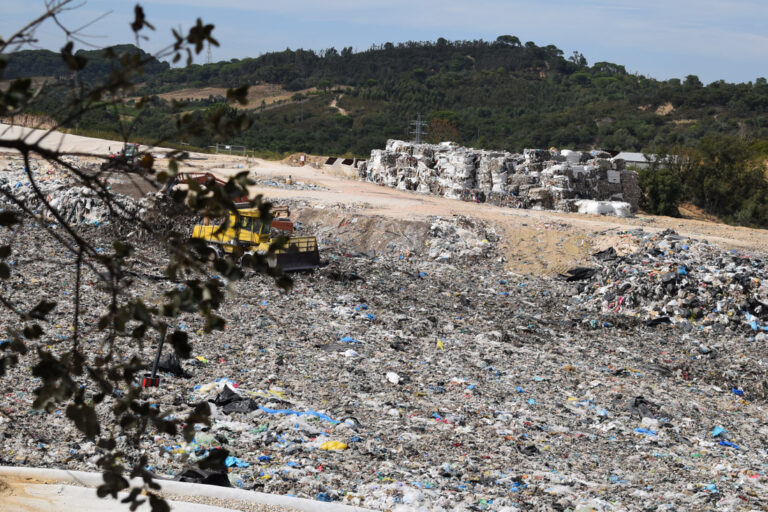 A polémica está sempre presente no tema do aterro de Azambuja
