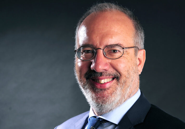 Rogério Alves defende a Câmara de Azambuja no processo que opõe a Mota-Engil à autarquia
