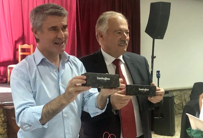 José Luís Carneiro veio dar apoio a Silvino. foto Nuno Vicente - valor Local (DR)