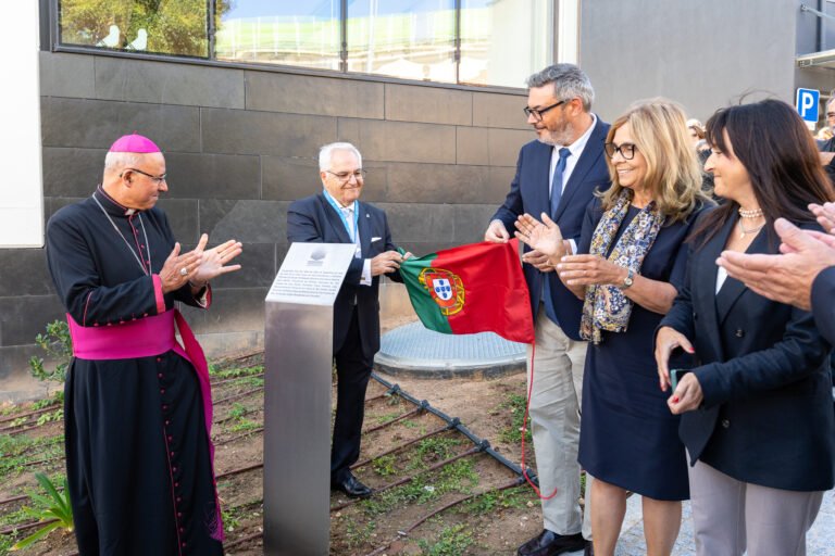 Ministra da Saúde inaugura Campus Saúde em Vila Franca