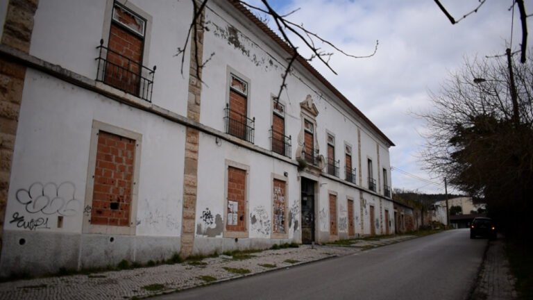 Antigo sanatório da Flamenga em Vialonga
