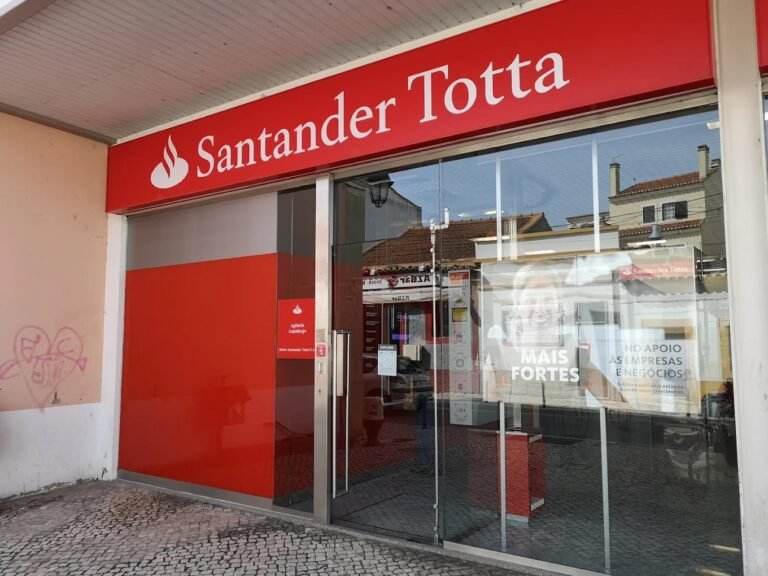 Santander fecha portas no final do mês