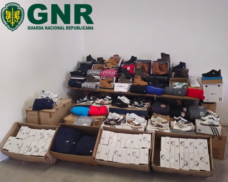 GNR apreende 500 artigos contrafeitos numa feira do Sobral de Monte Agraço