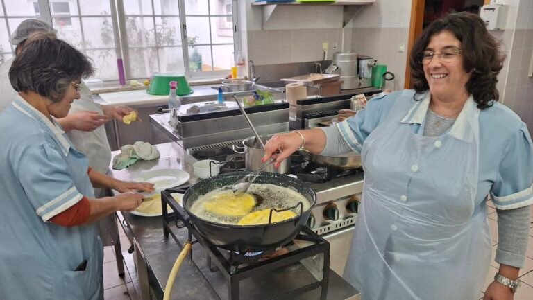 Fritos Tradicionais de Natal esgotam na Casa do Povo de Manique do Intendente