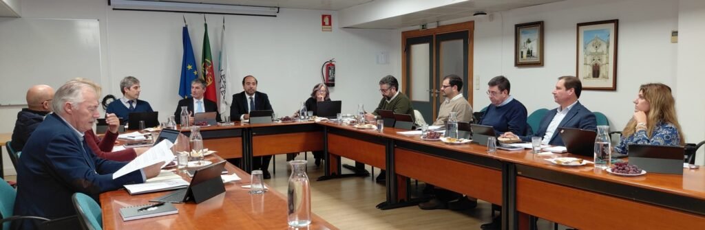 Reunião do Conselho Intermunicipal da Lezíria do Tejo com o secretário de Estado do Planeamento para discutir o Portugal 2030.
