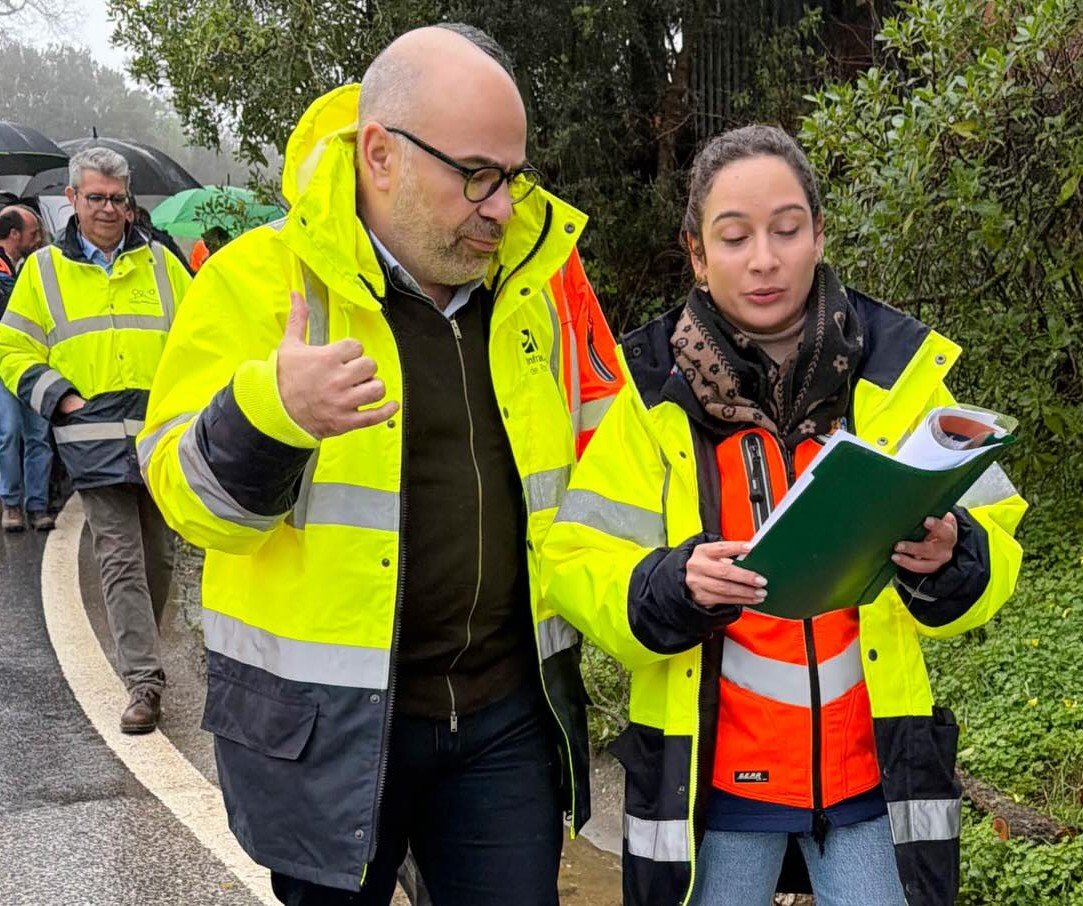 A presidente da Câmara, Raquel Lourenço com o ministro Miguel Pinto Luz que visitou o concelho