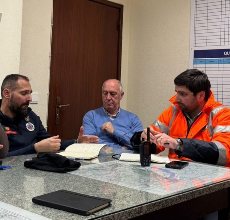 Escola primária de Aldeia Gavinha encerrada por instabilidade do terreno
