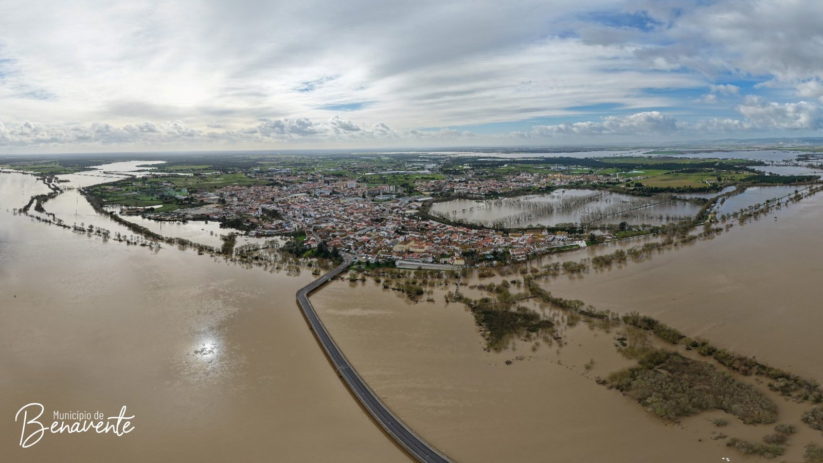 Cenário de cheias no concelho de Benavente