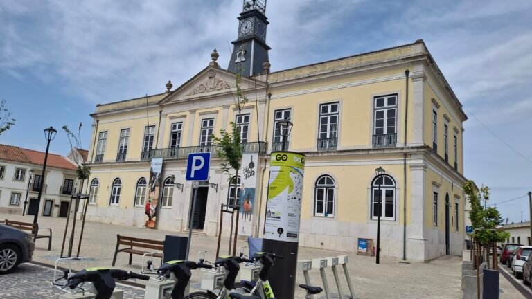 Câmara de Benavente aprova moção a defender regresso da PPP ao Hospital de Vila Franca