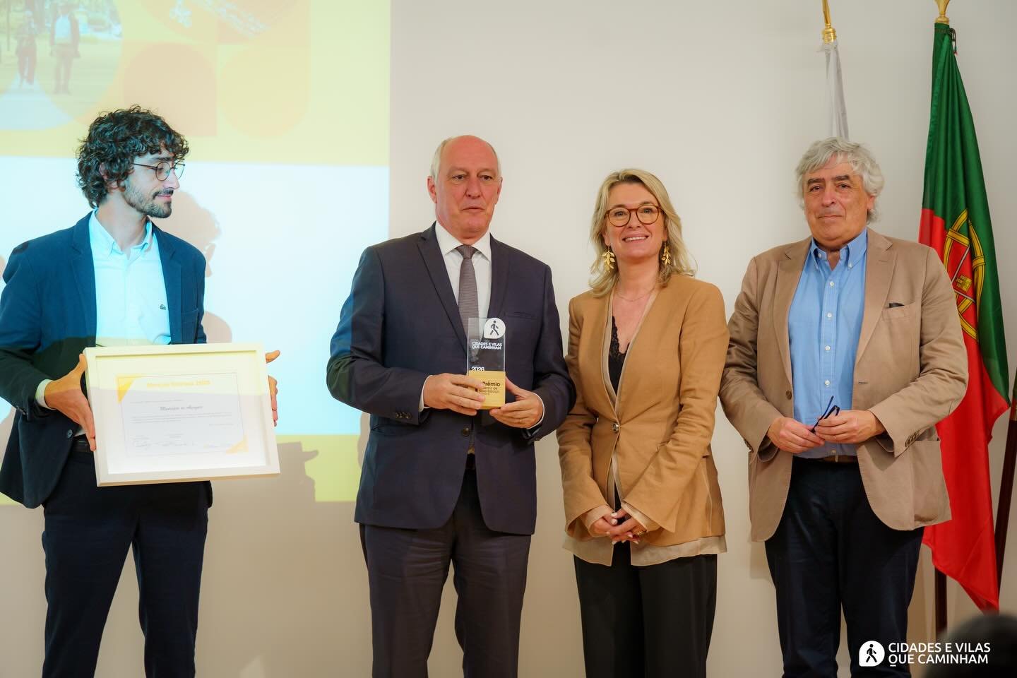 Entrega do galardão ao vice-presidente da Câmara, Paulo Matias