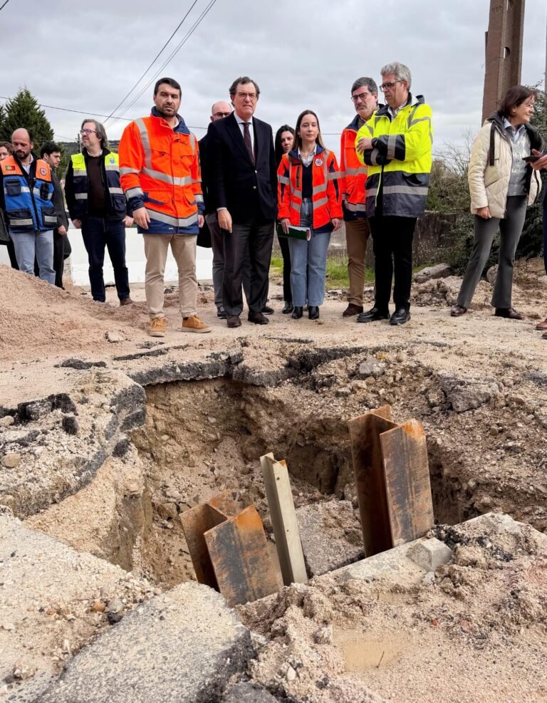 Mau tempo e tempestades fortes deixaram rastro de destruição