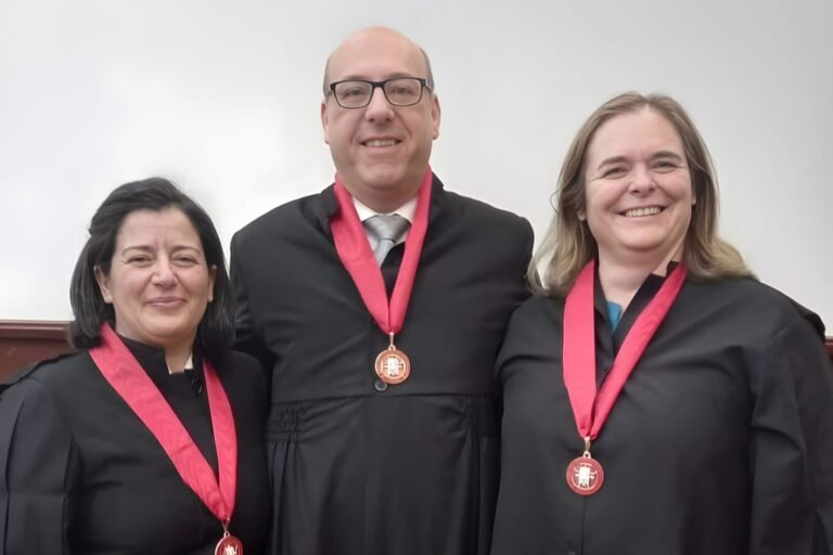 A delegação de Azambuja da ordem dos Advogados. Ao centro António Jorge Lopes