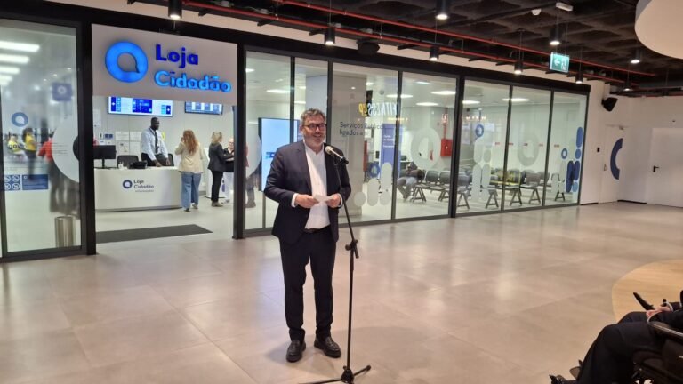 Fernando Paulo Ferreira esta manhã na inauguração da Loja do Cidadão em Alverca