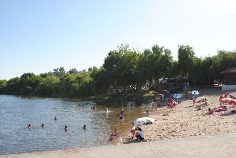 Praia de Valada representa vários perigos para quem se aventura a entrar na água