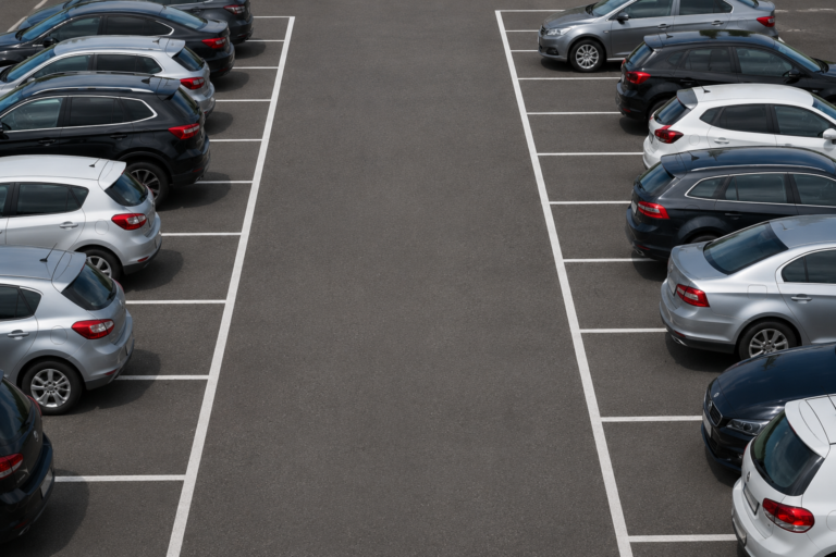 Na calha mais lugares de estacionamento nas duas localidades