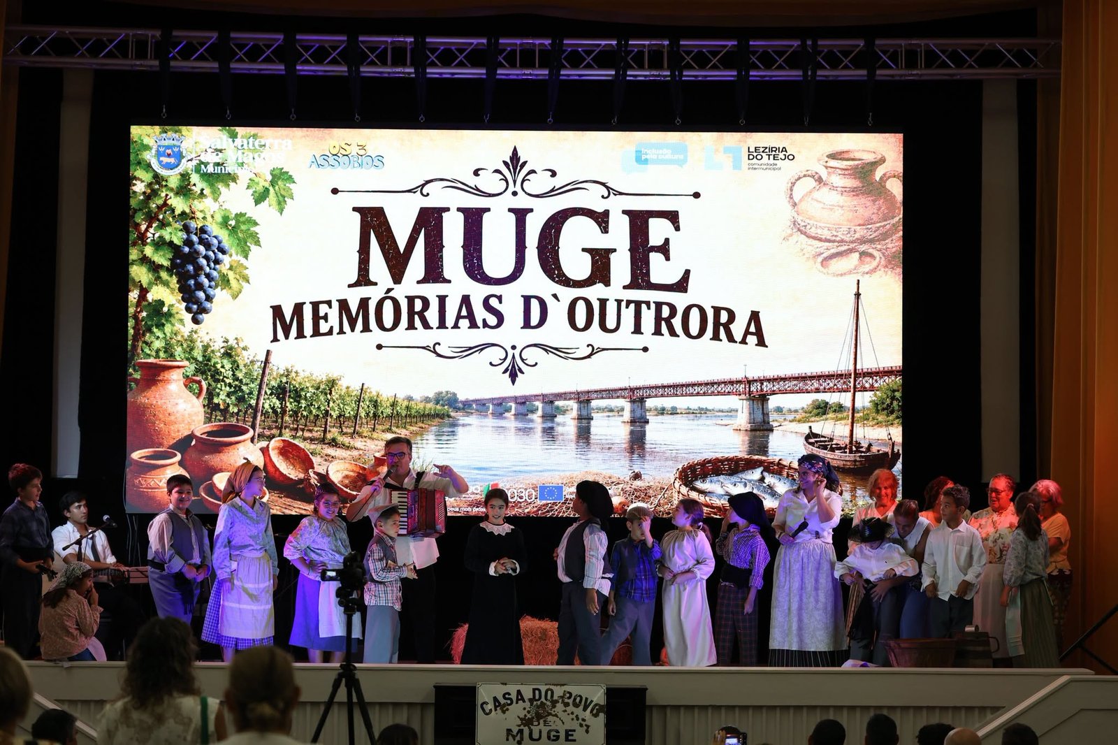 Muge exaltou as suas tradições num espetáculo com muitas recordações