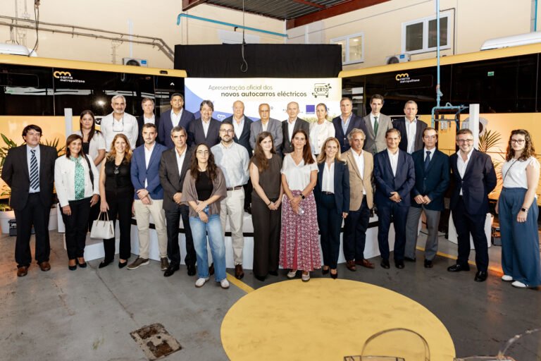 A Carris Metropolitana investe 16 milhões de euros em novos autocarros elétricos que chegam a Vila Franca de Xira