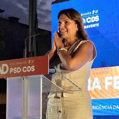 O momento da apresentação da candidata que agradeceu aos presentes
