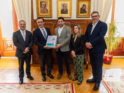 Autarcas entregam petição com quase 12 mil assinaturas pela urgência obstétrica