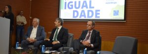 Debate sobre igualdade na imigração com a presença entre outros dos dois presidentes de Câmara do presidente da AIMA