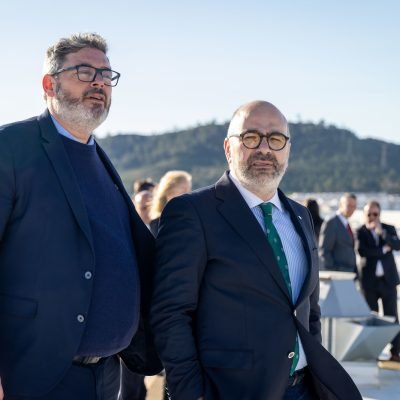 Presidente da Câmara de Vila Franca de Xira e ministro das Infraestruturas durante visita à plataforma empresarial da Castanheira