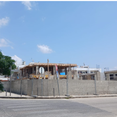 Um dos edifícios em construção na vila de Azambuja