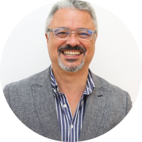 Carlos Alves: “Coligações – o albergue espanhol da democracia representativa”