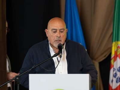 Carlos Fonte, deputado municipal do Chega, intervém na Assembleia Municipal de Azambuja.