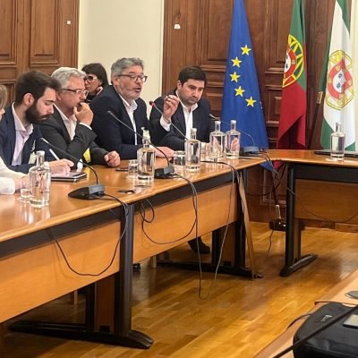 Autarcas ouvidos pelos deputados na AR